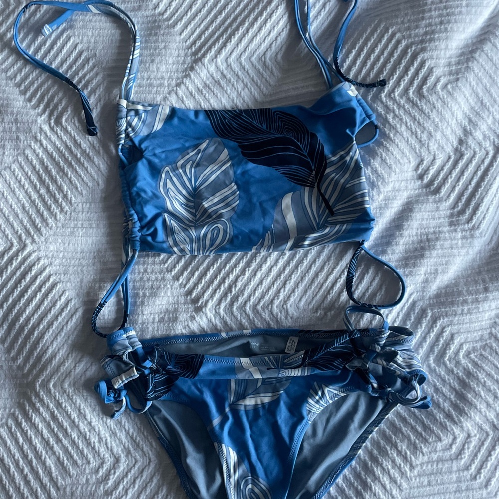 Aerie Blue and White Bikini Set with Sporty Ruching